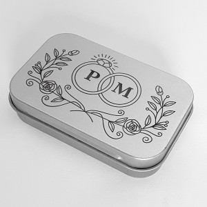 Метална кутийка сребриста 9,5х6х2 см