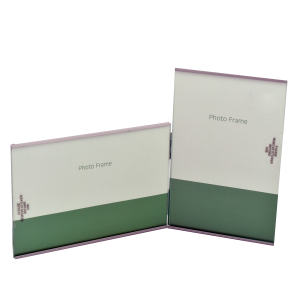 Метална фоторамка колаж за 2 бр. снимки с размер 10х15 см.